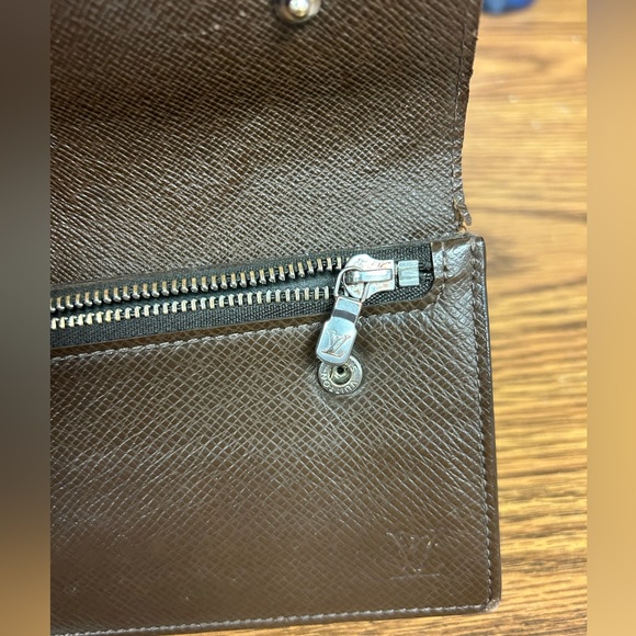 LOUIS VUITTON Vintage 2006 Accordeon Wallet Retail $425 - Picture 8 of 11